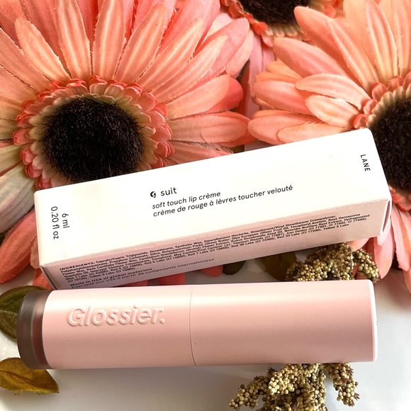 GLOSSIER G Suit Soft Touch Lip Creme LANE - Picture 8 of 12